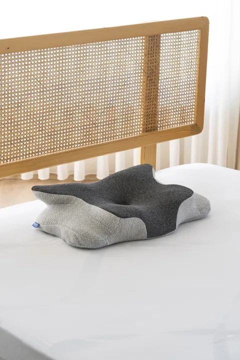 Beauty Pillow Ergonomic Visco Pillow, BLACK